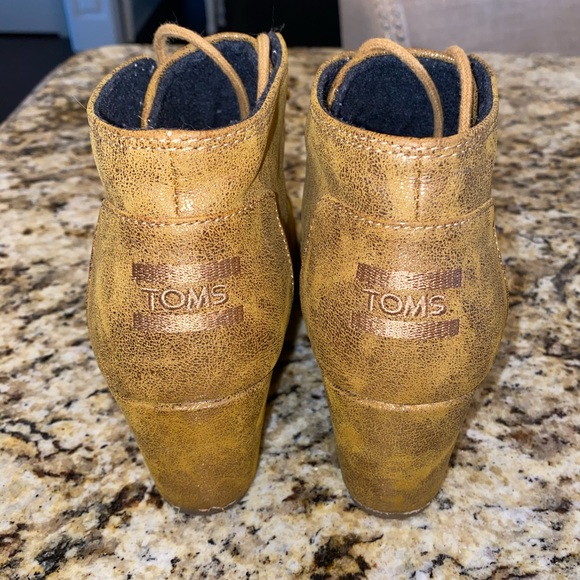 Women’s Tom’s wedge bootie - Picture 2 of 3